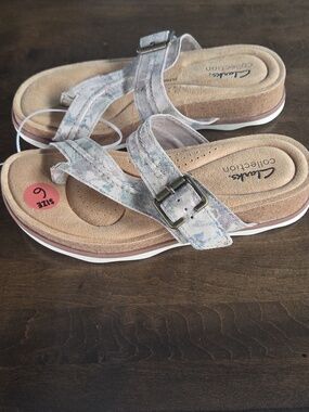 Clarks Size 6 Women's New Cream And Sparkle Colorful Sandals